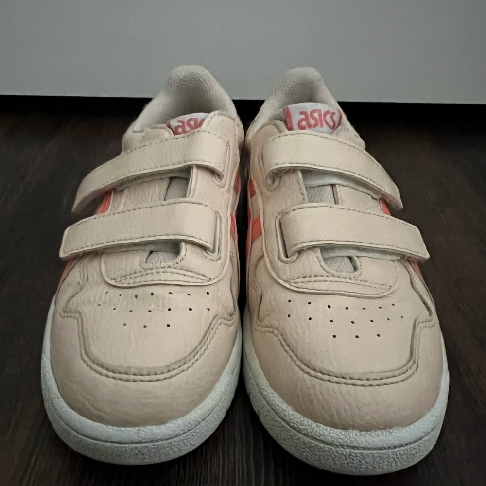 Girls Asics Sneaker Shoes - Size 2.5